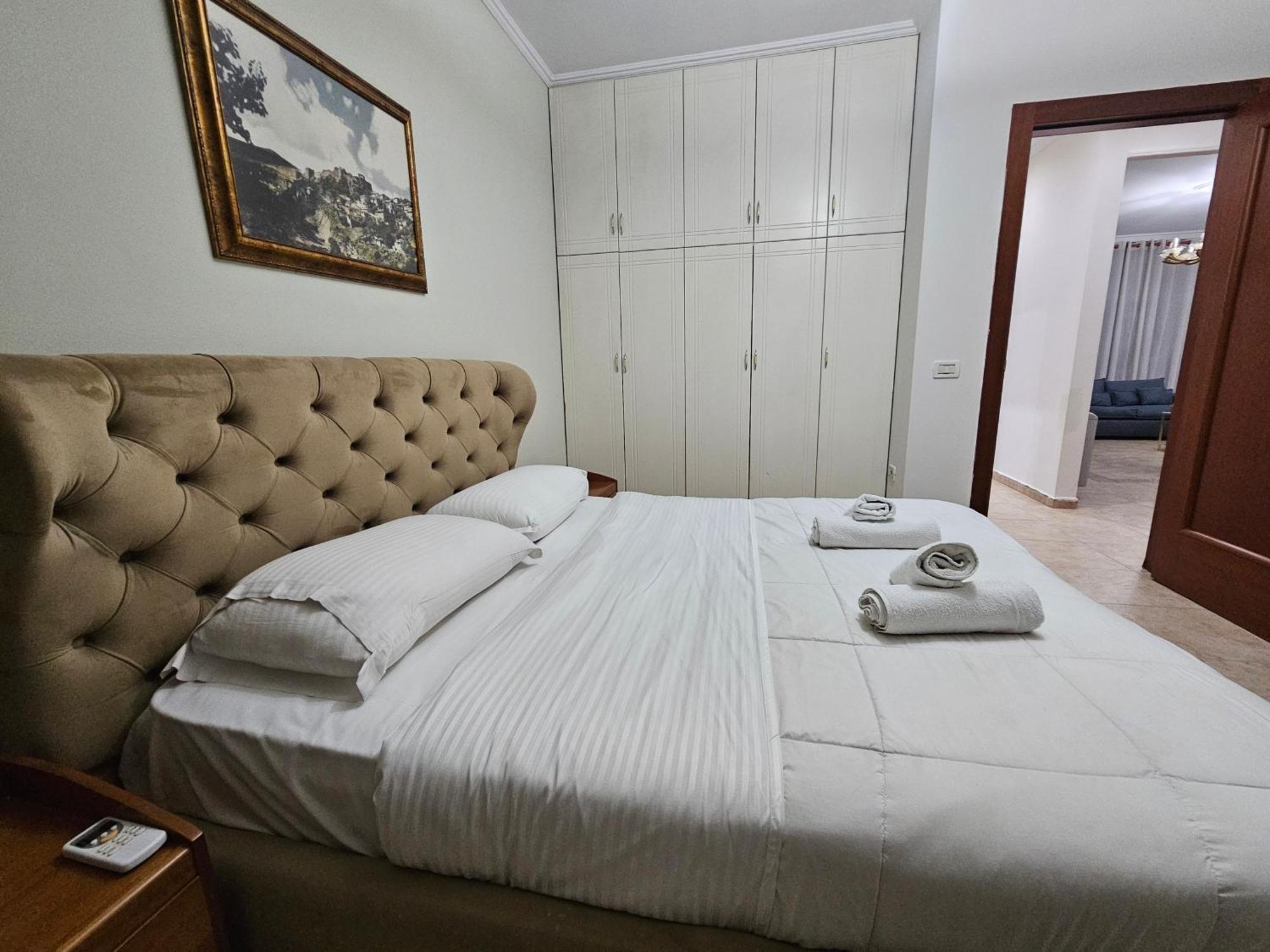 Skanderbeg Square Explorer Apartments Tirana Zewnętrze zdjęcie